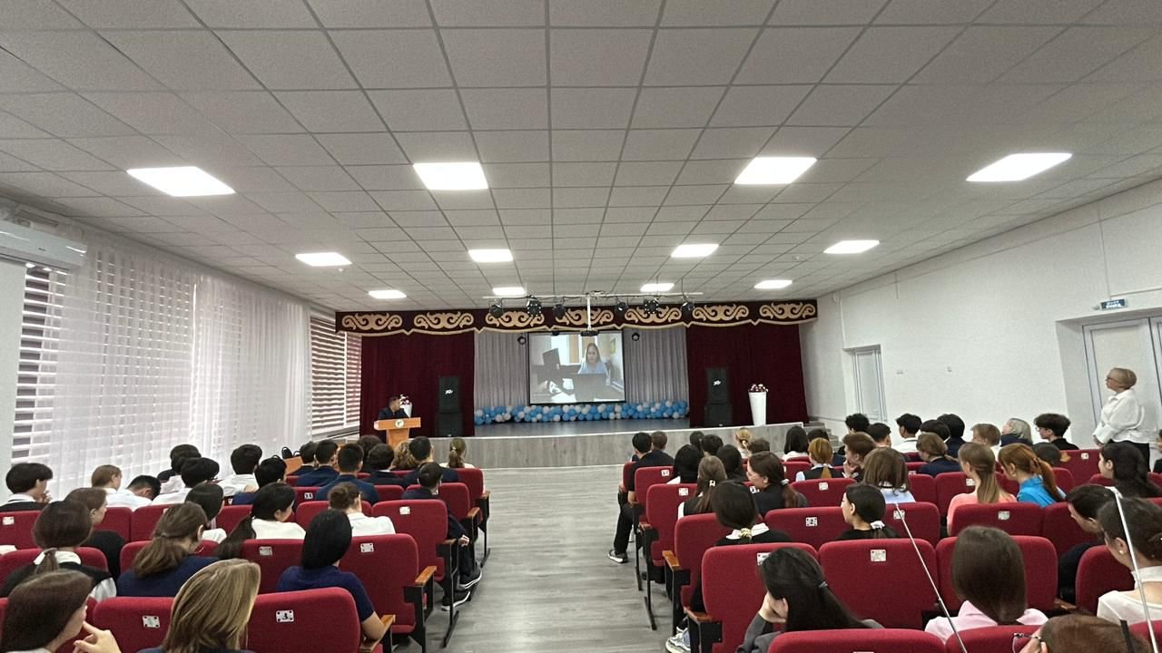 Терроризм актісі туралы көрінеу жалған хабарлау үшін құқықтық жауапкершілік.