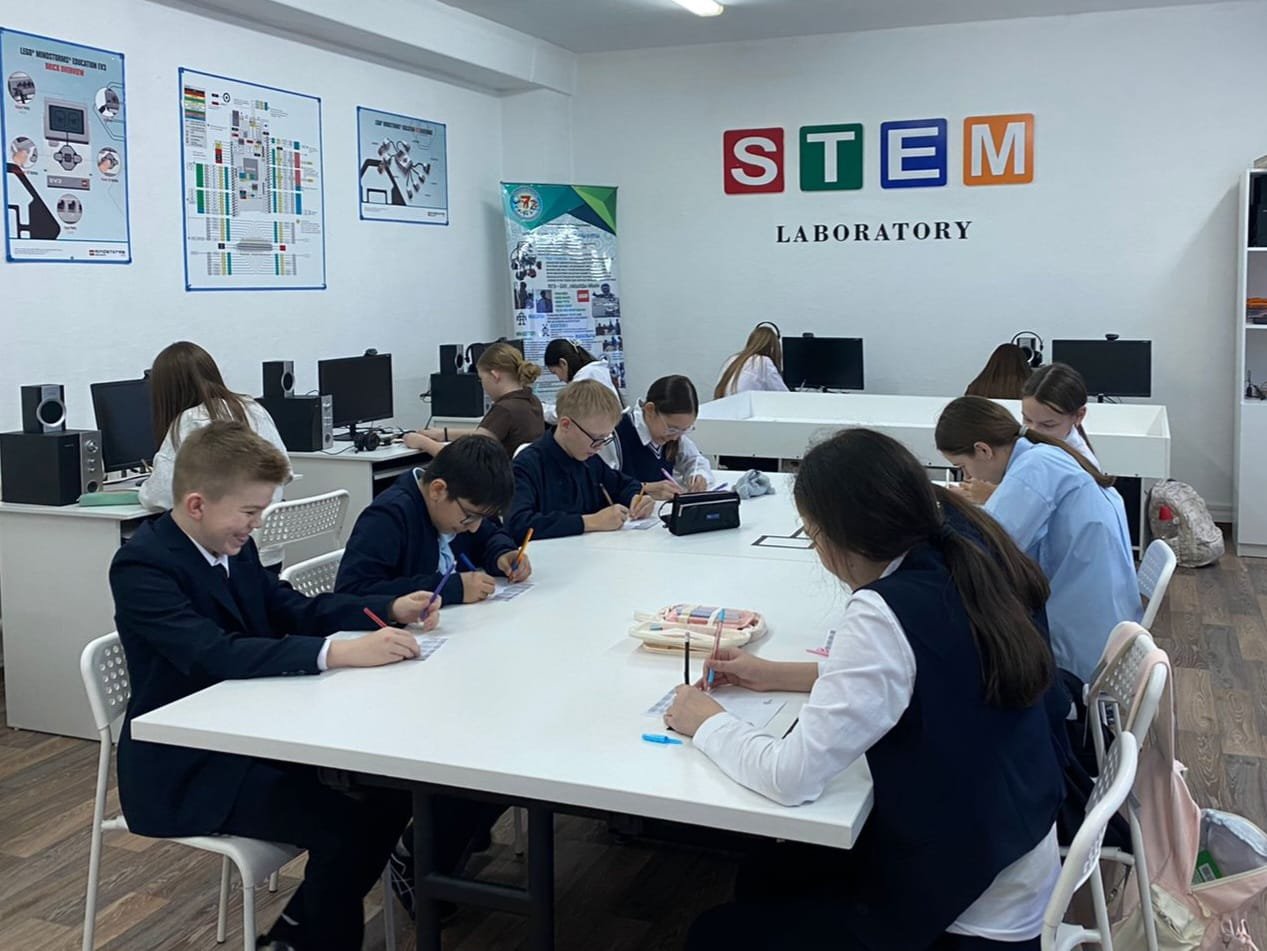 ӨЗІҢЕ ДОС БОЛ: СЕНІМДІЛІК ПЕН ІШКІ ҚОЛДАУ САБАҚТАРЫ