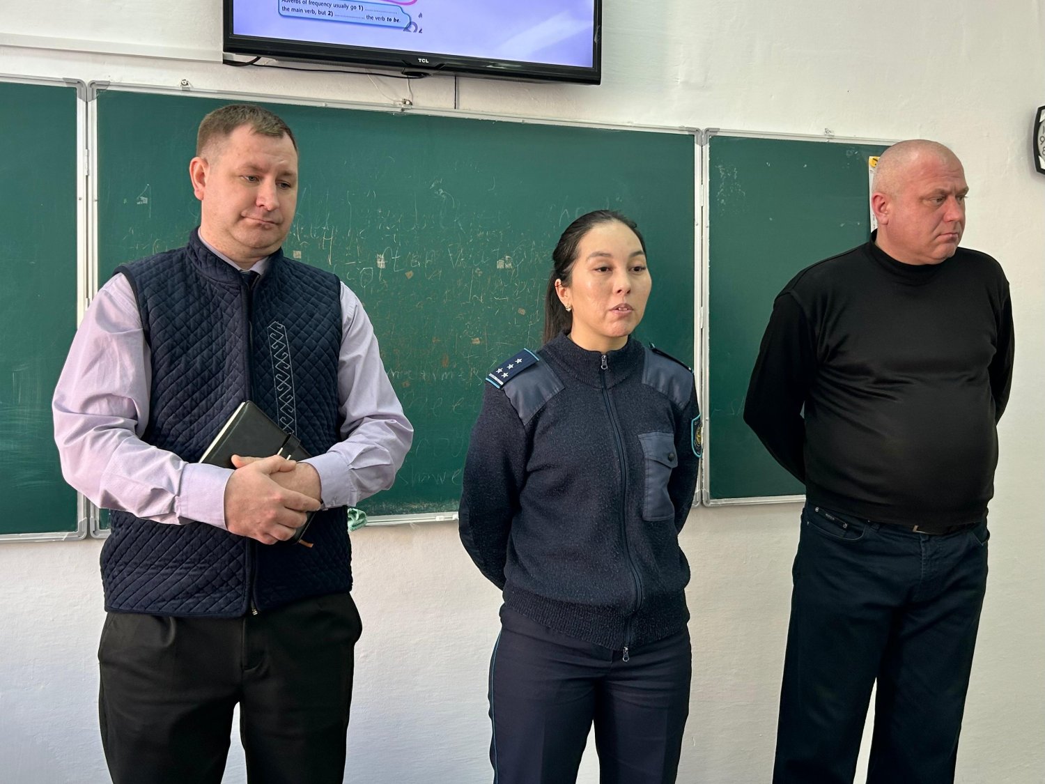 ПРАВОВОЕ ВОСПИТАНИЕ ПОДРОСТКОВ: ВСТРЕЧА С СОТРУДНИКАМИ ПОЛИЦИИ.