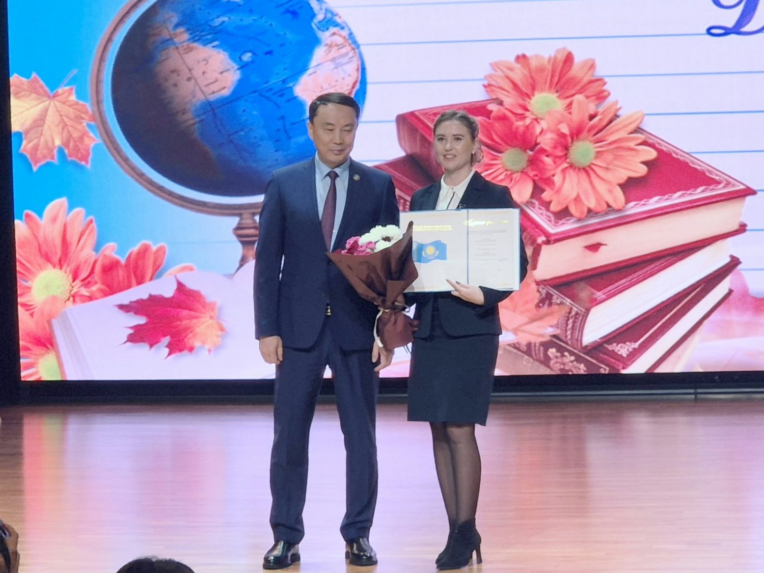 ҚОСТАНАЙ ОБЛЫСЫ ӘКІМІНІҢ ГРАМОТАСЫМЕН ҚҰТТЫҚТАЙМЫЗ!